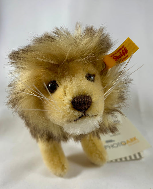 Steiff Lion in Gift Box